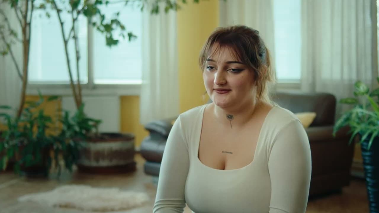 Klára: Mladí dospělí na odchodu z dětských domovů (CZ titulky)